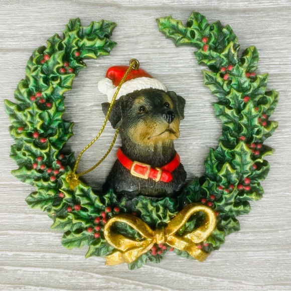Rottweiler 2 dog with wreath Christmas tree ornament pair 3D resin ornaments - Picture 5 of 8